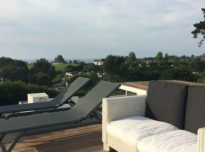 Avec Piscine Privee, Vue Sur Et A Pied 800m Сен-Жан-де-Люз